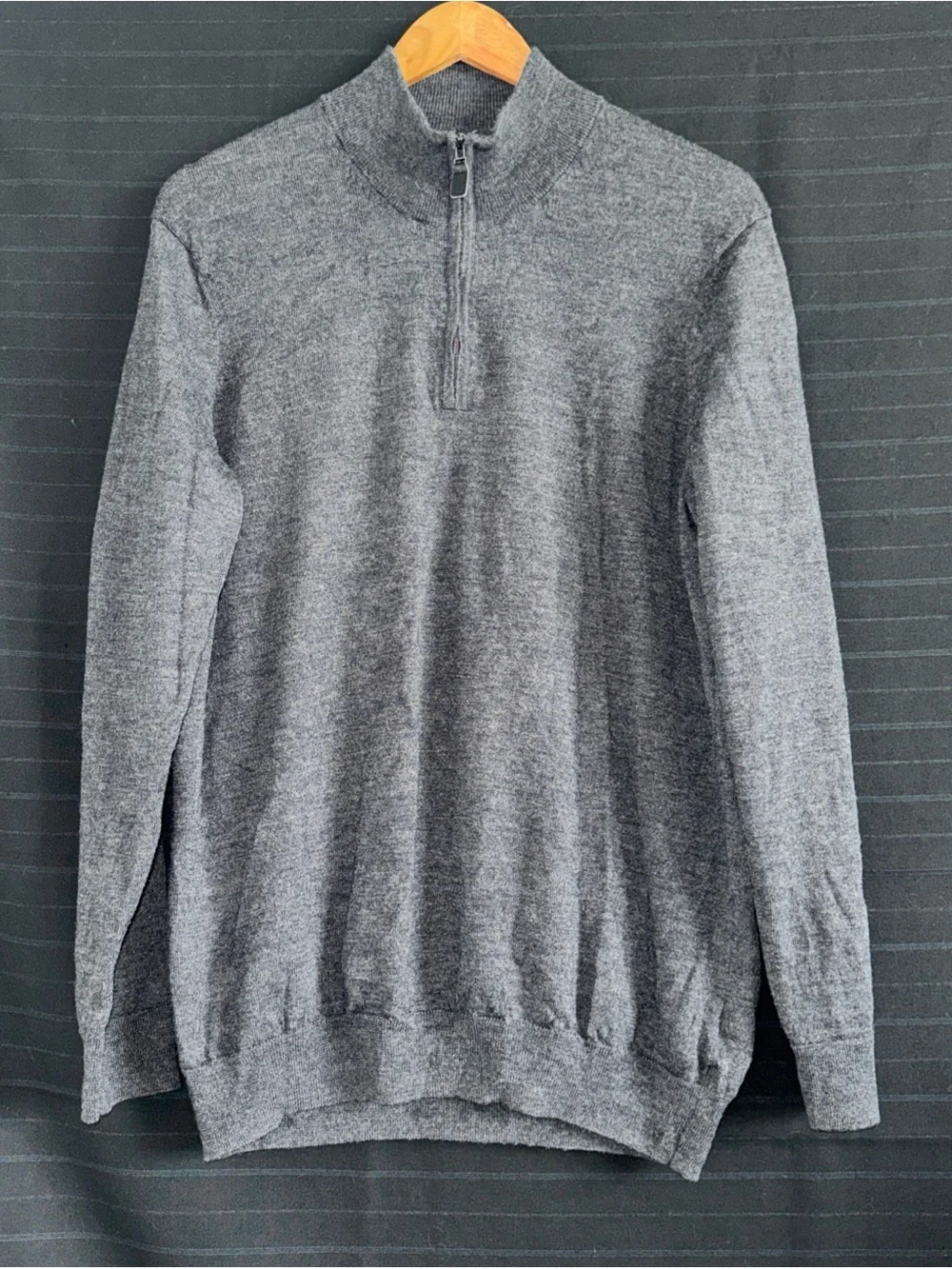 Jos A Bank Merino Wool Charcoal Gray 1/4 Zip Sweater Mens Tailored Fit Large